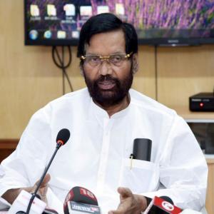 Paswan, among India's tallest Dalit leaders, is dead