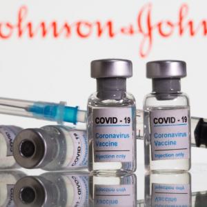 US regulators recommend pause on J&J vaccine