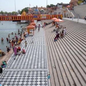 'Lives more important': Juna akhara exits Kumbh Mela