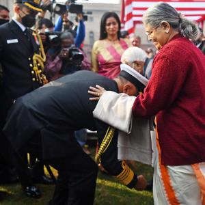 When Navy Chief Touched His Mother's Feet