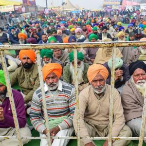 Farmers warn of 'firm steps' ahead of Jan 4 talks