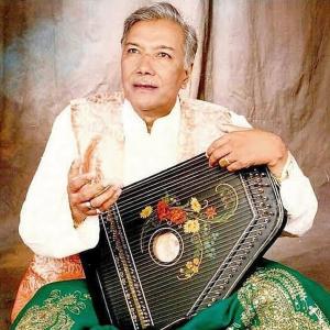 Legendary musician Ustad Ghulam Mustafa Khan dies
