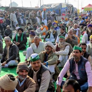 Farmers reject govt proposal to pause laws for 1.5 yrs