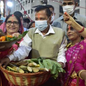 AAP follows 'true Hindutva', it unites: Kejriwal