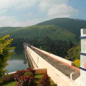 Mullaperiyar dam is structurally, seismically safe: TN