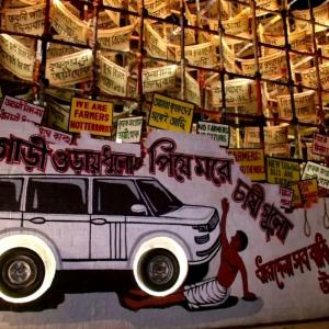 Kolkata's Durga Puja pandal to depict farmers' killing