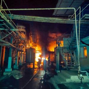 6 workers killed in fire in chemical factory in AP