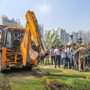 Bulldozer action on 'BJP leader' seen in viral video