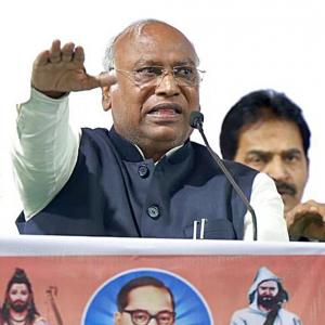 Modi gives us '4 quintals of gaalis' everyday: Kharge