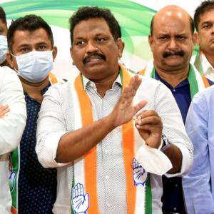 Goa Cong seeks disqualification of 2 MLAs amid crisis