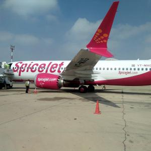 SpiceJet ordered to operate 50% of flights for 8 wks