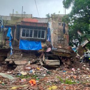 19 dead as building collapses in Mumbai's Kurla