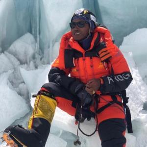 52-yr-old Nepali Sherpa scales Everest for 26th time