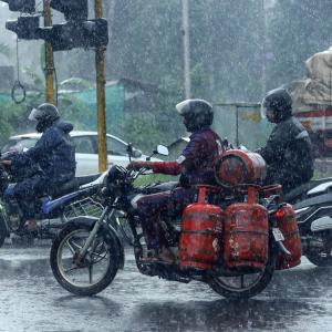 Heavy rains to continue in Kerala, 2 dams opened