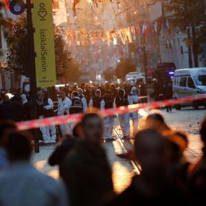 'Bomb attack' rocks busy Istanbul street, 6 killed