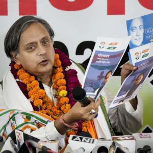Embrace change, show courage: Tharoor's final appeal