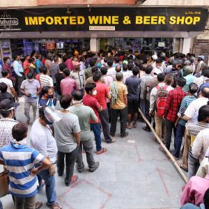 Old excise policy back in Delhi with 350 govt vends