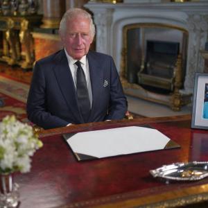 Charles vows 'lifelong service' in 1st address as king