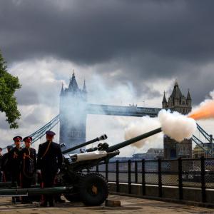 96-round gun salute for Queen as state mourning begins