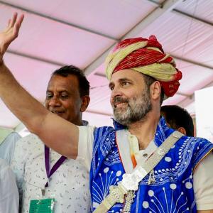Modi can douse Manipur fire in 2-3 days: Rahul