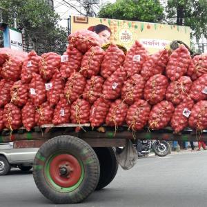 'Onion price rise scares this govt'