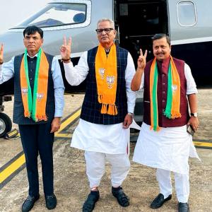 Chhattisgarh swings between Congress, BJP in leads