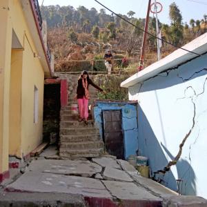 'Going Joshimath way': Cracks appear in Selang village