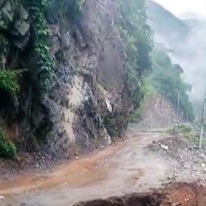 Rain triggers landslides in U'khand, Ganga in spate
