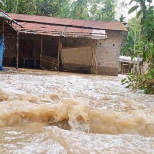 Assam flood worsens, 34,000 people affected