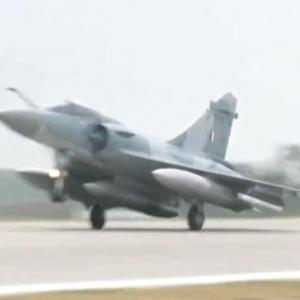SEE: IAF jets touch down on Purvanchal Expressway