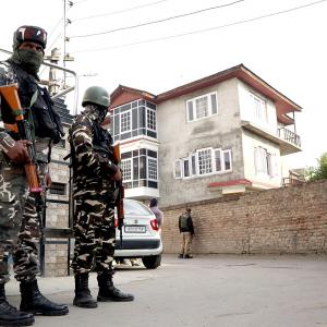 NIA raids 12 places in Kashmir, seizes digital devices