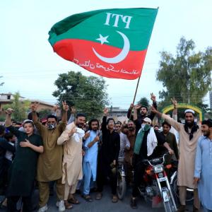 'Imran Khan will win elections hands down'