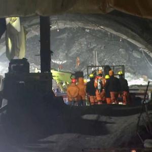 Snag fixed, tunnel rescue may finish by...: Official