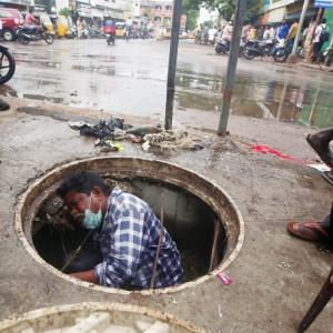 Pay Rs 30 lakh to kin of dead sewer cleaners: SC