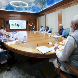 Heat wave comes under Modi's gaze, reviews steps