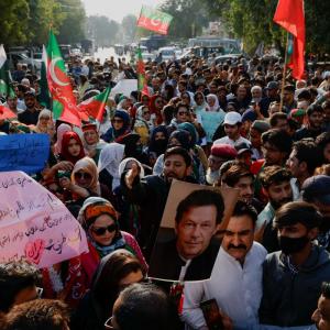'Pakistanis see Imran as the saviour'