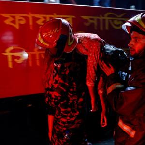46 killed in massive fire at shopping mall in Dhaka