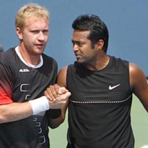Paes-Dlouhy stun Bryans to enter US Open final