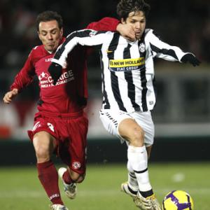 Juve continue Serie A slump, draw at Livorno