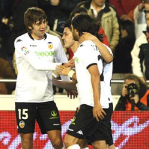 Villa brace helps Valencia to 2-1 win over Getafe