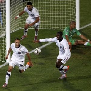 US squeeze through with late goal vs Algeria