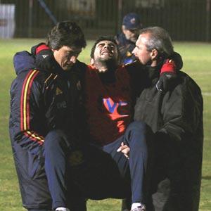 Spain defender Albiol injured in training