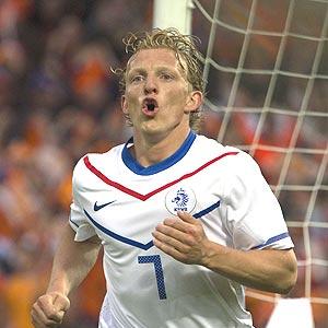 Dirk Kuyt faces long layoff