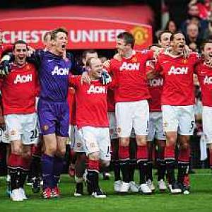 Man United applies for Singapore IPO: source