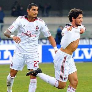 Substitute Pato grabs win for leaders Milan