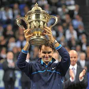 Federer wins title again in Basel