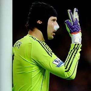 Cech's injury has Czechs worried ahead of Euro game