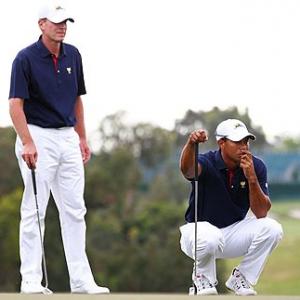 Presidents Cup: Woods, Stricker crash but US in command
