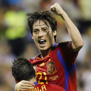 Euro 2012 qualifiers: Spain's golden Silva ruins Scottish hopes