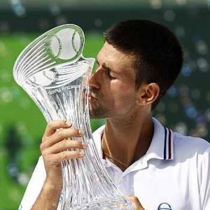 Djokovic beats Murray to win Miami title
